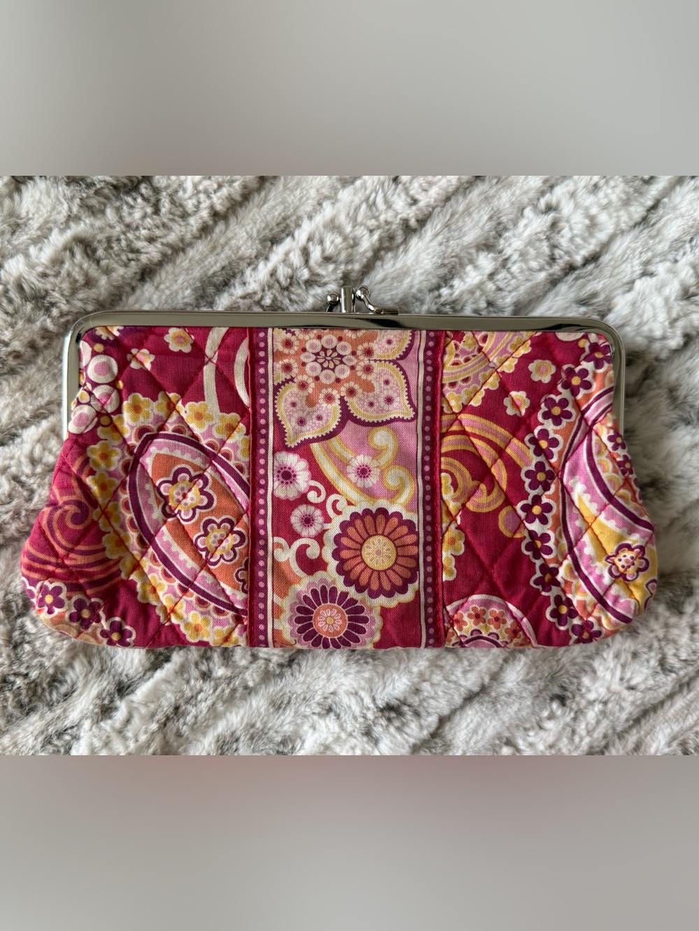 Vera Bradley Raspberry Fizz Shoulder Bag + Kiss-lock Wallet + Zip Pouch Keychain - Picture 4 of 9